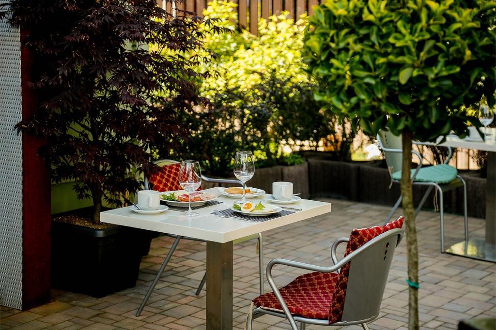 Hotel U Karla Prague Exterior photo